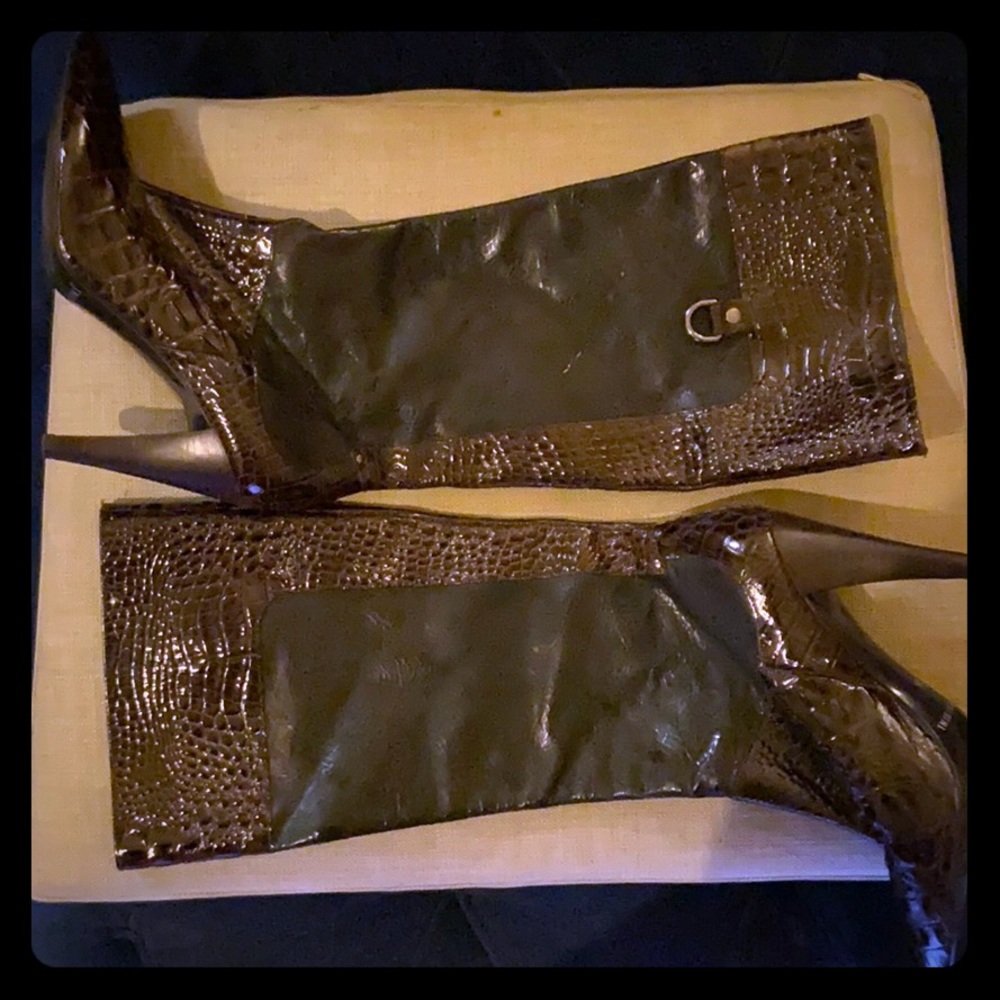 Brown leather Gianni Bini boots